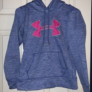 Under Armour sweat shirt
